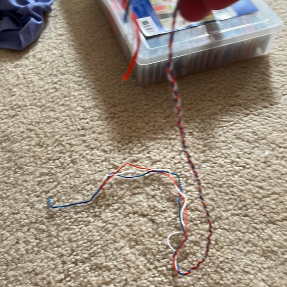 String bracelets - Picture 3 of 3